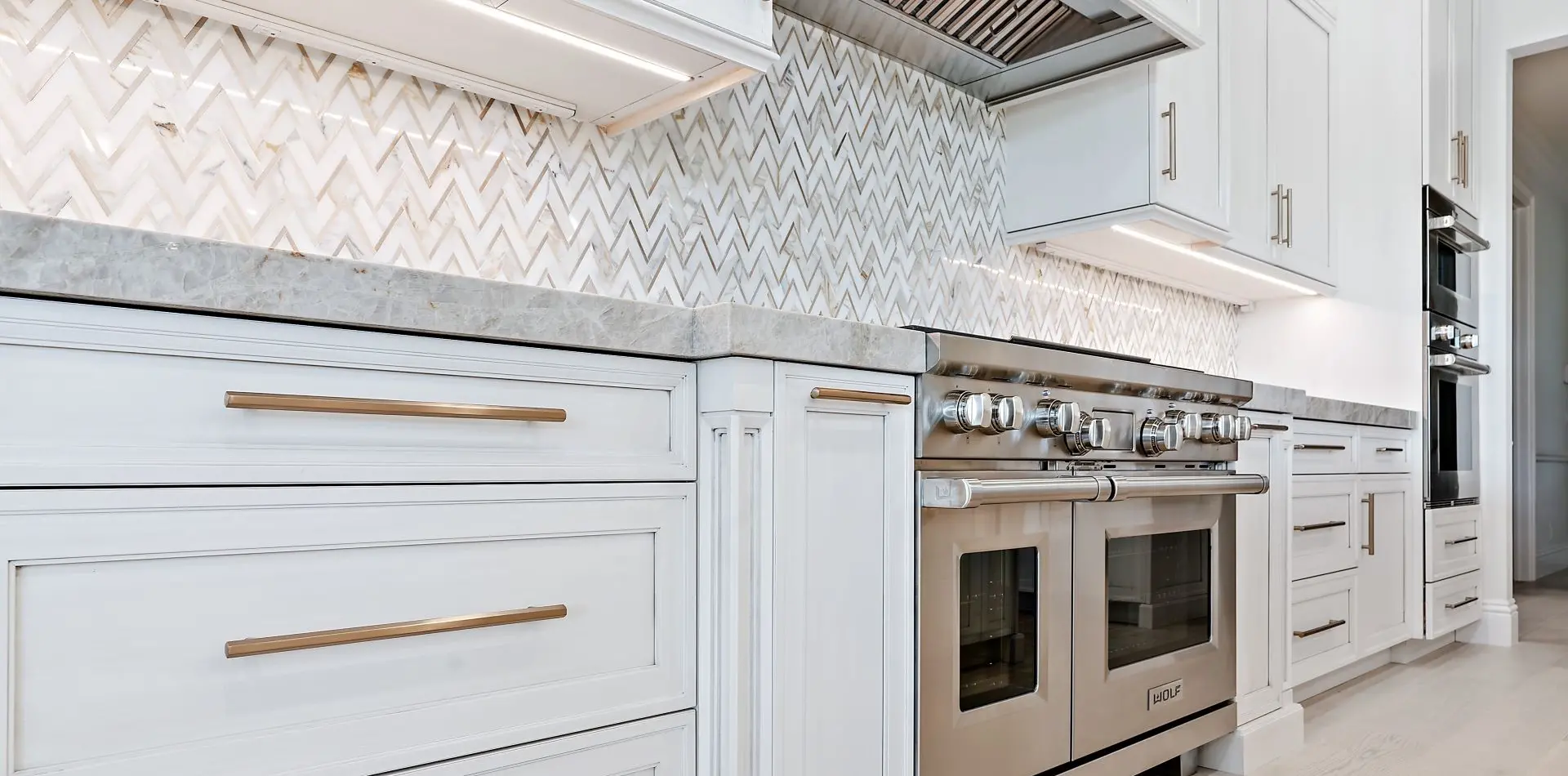 updated modern traditional white kitchen design.d80238a5