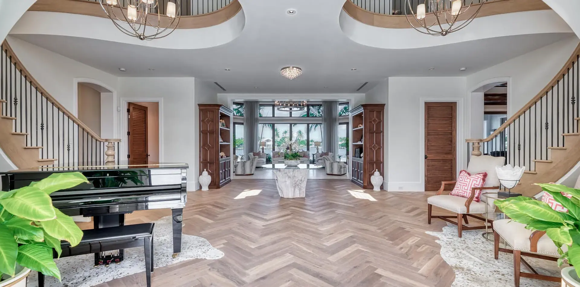 harrisfoyer1.d80238a5 1